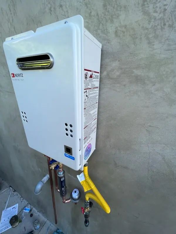 Tankless water heater installation for Regency Lakes at Coconut Creek homes